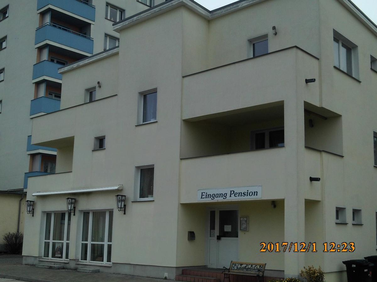 Pension Balkan Eisenhüttenstadt Extérieur photo
