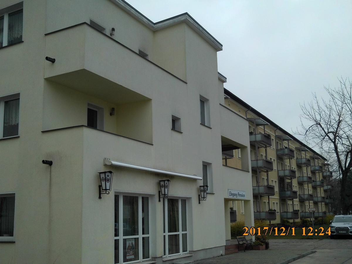 Pension Balkan Eisenhüttenstadt Extérieur photo